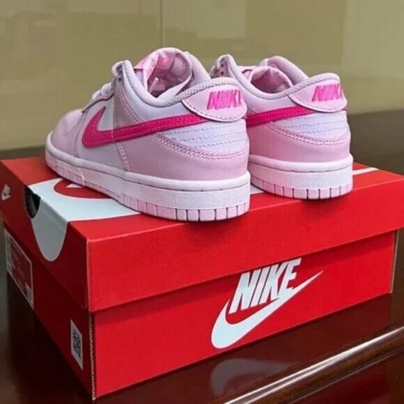 Nike dunk Low Gs Triple Pink Athletic Shoes - Picture 4 of 4
